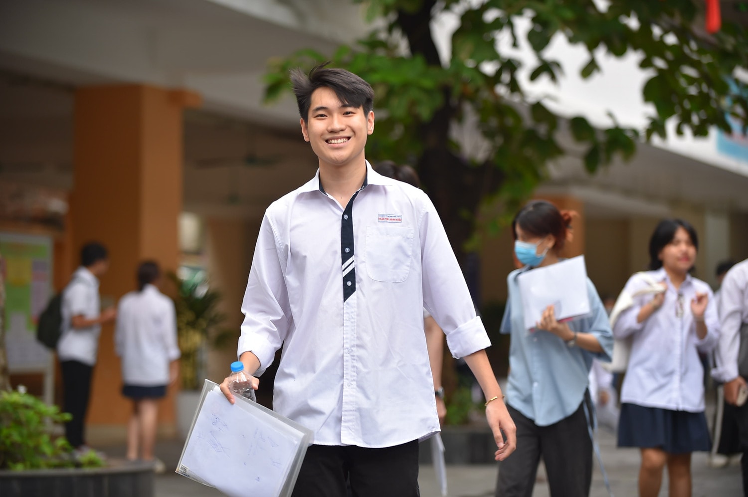 Thí sinh dự thi tốt nghiệp THPT năm 2023 (Ảnh: Trần Hiệp) Đề xuất thi tốt nghiệp THPT từ năm 2025 chỉ 2 môn bắt buộc -0