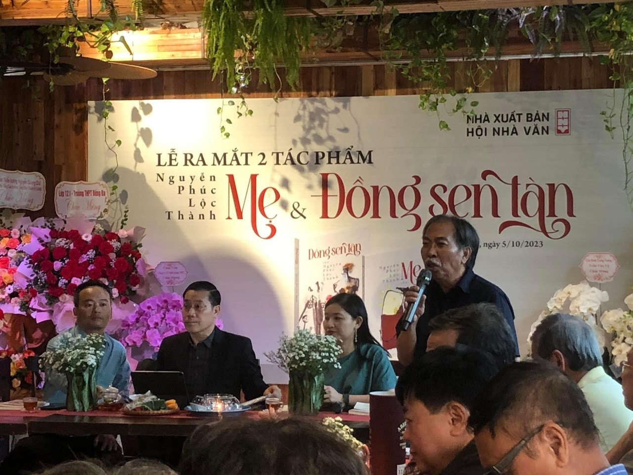Nhà văn Nguyễn Phúc Lộc Thành Ra mắt 2 tập thơ lục bát “Đồng sen tàn” và “Mẹ” -0