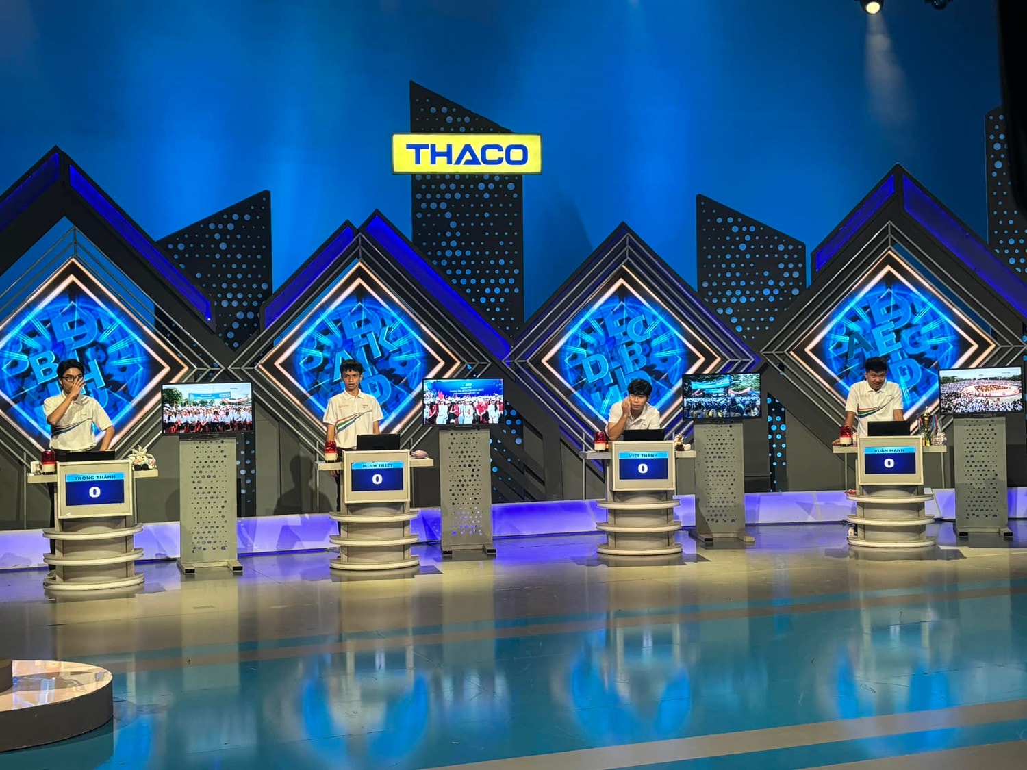 Nam sinh Thanh Hoá giành chiến thắng “nghẹt thở” trong chung kết năm Đường lên đỉnh Olympia 2023 -0