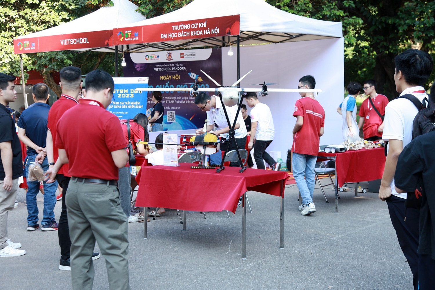 Các gian trưng bày tại ngày hội STEM Quốc gia Ngày hội STEM quốc gia 2023: “Việt Nam bứt phá tầm cao” -1