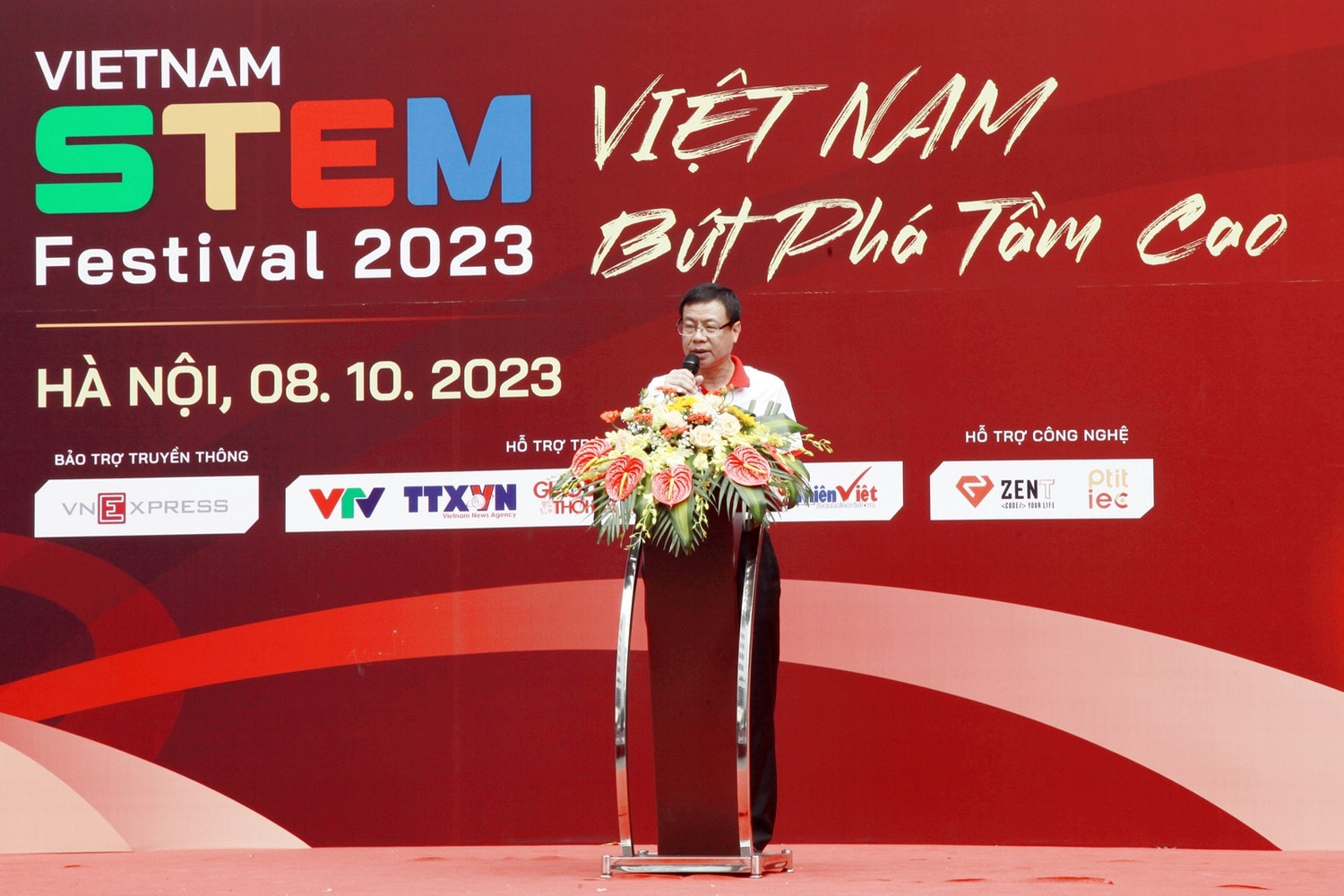 Thứ trưởng Bộ Khoa học và Công nghệ Lê Xuân Định phát biểu tại lễ khai mạc Ngày hội STEM Quốc gia lần thứ 8 Ngày hội STEM quốc gia 2023: “Việt Nam bứt phá tầm cao” -0