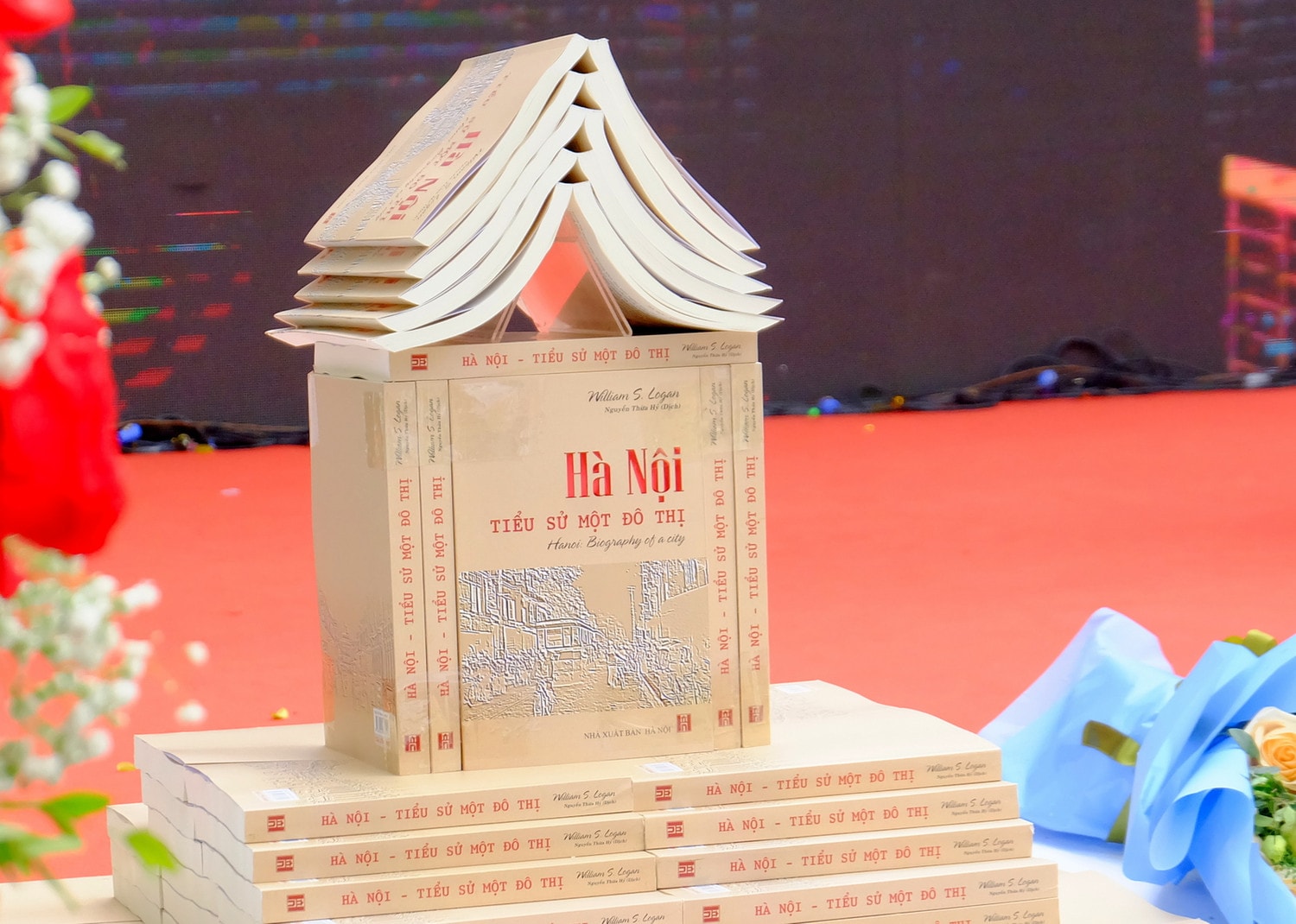 Cuốn sách “Hà Nội – Tiểu sử một đô thị” nằm trong Tủ sách "Thăng Long - Hà Nội nghìn năm văn hiến" Tái hiện tiểu sử thiên niên kỷ của Hà Nội -0