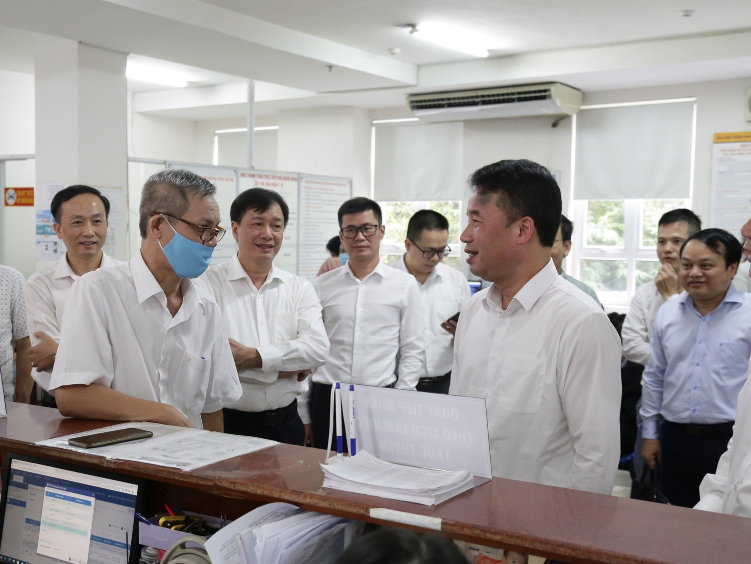 Chuyển đổi số toàn diện, lấy người dân, doanh nghiệp làm trung tâm phục vụ -0