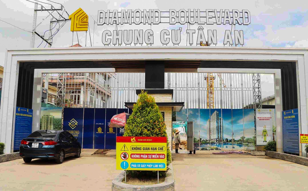 Vận chuyển đất ra khỏi dự án Diamond Boulevard không phép, Công ty Tecco Miền Nam bị đề nghị xử lý