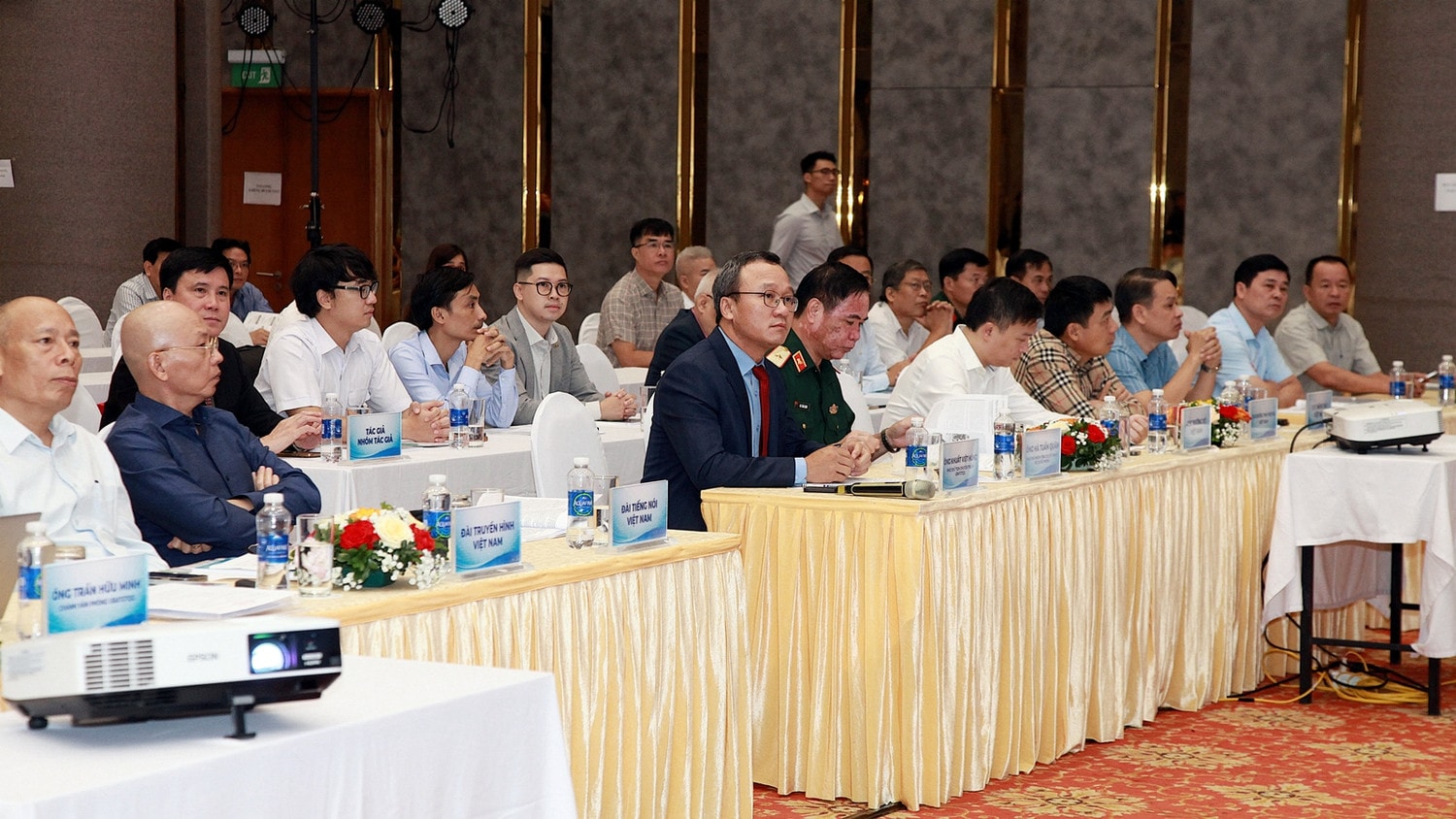 Các đại biểu tham dự hội nghị Hội nghị An toàn giao thông Việt Nam năm 2023. -0