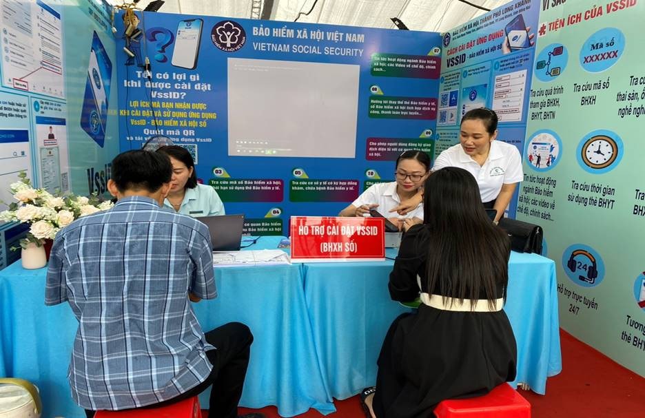 Nhiều hoạt động trong Tuần lễ chuyển đổi số -0