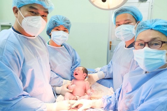 Giải quyết tình trạng mức sinh thấp của TP. Hồ Chí Minh -0