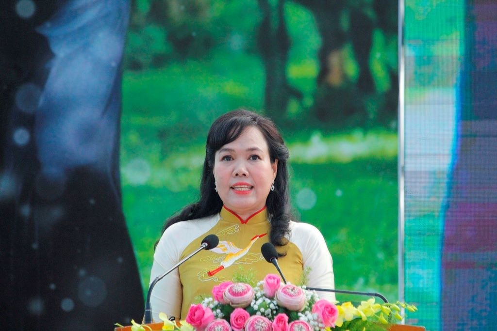 TP. Cần Thơ: Rộn ràng lễ hội áo bà ba, áo dài -0