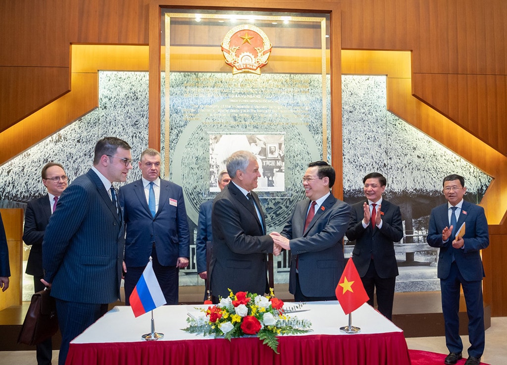Một số hình ảnh tại lễ đón trọng thể Chủ tịch Duma Quốc gia Nga Vyacheslav Viktorovich Volodin -0