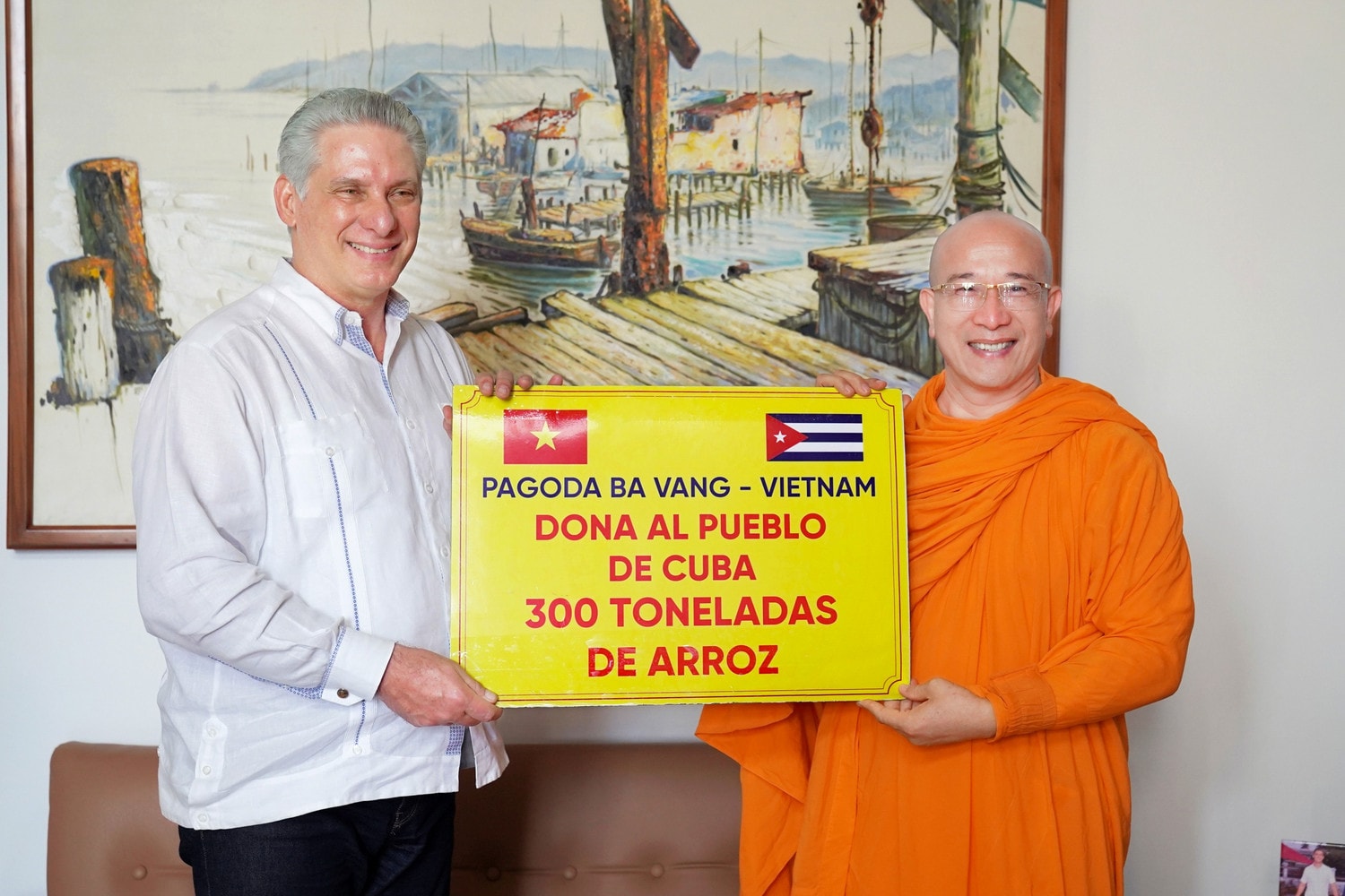 Chùa Ba Vàng trao tặng nhân dân Cu Ba 300 tấn gạo -0