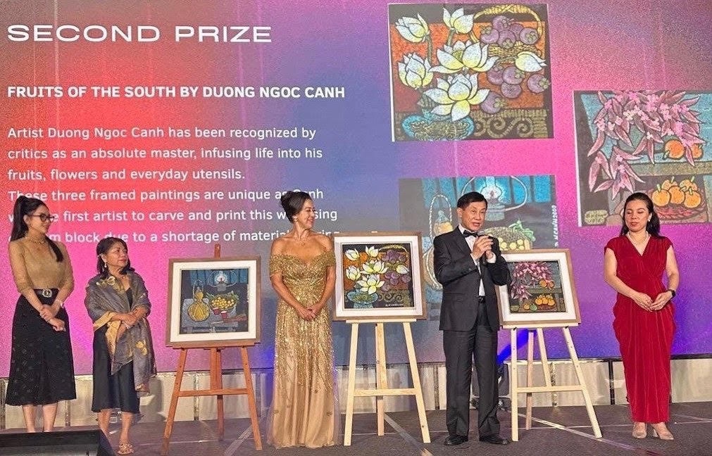 Ông Johnathan Hạnh Nguyễn đấu giá 3 bức tranh trị giá 2,4 tỷ đồng gây quỹ từ thiện -0