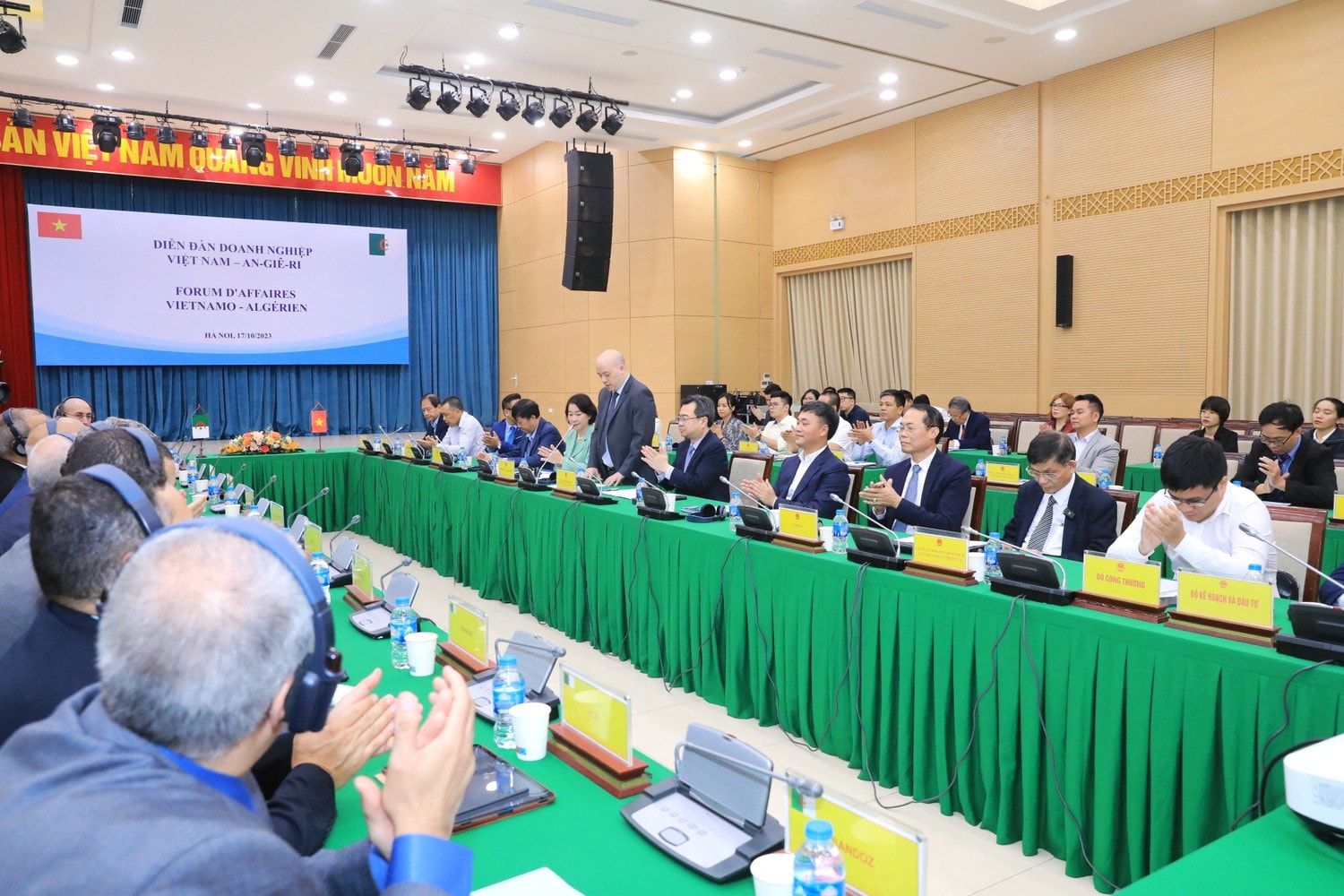Thúc đẩy hợp tác doanh nghiệp Việt Nam - Algeria