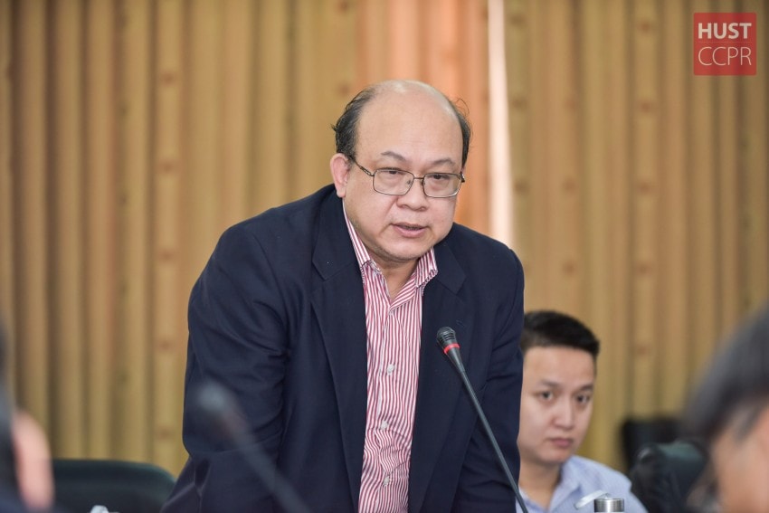 PGS.TS Huỳnh Quyết Thắng, Giám đốc ĐH Bách khoa Hà Nội cho rằng: "Một số văn bản quy định khác của Pháp luật còn chưa theo kịp tinh thần của tự chủ đại học và đôi khi vô tình làm giới hạn sự phát triển và quá tải bộ máy tổ chức".
