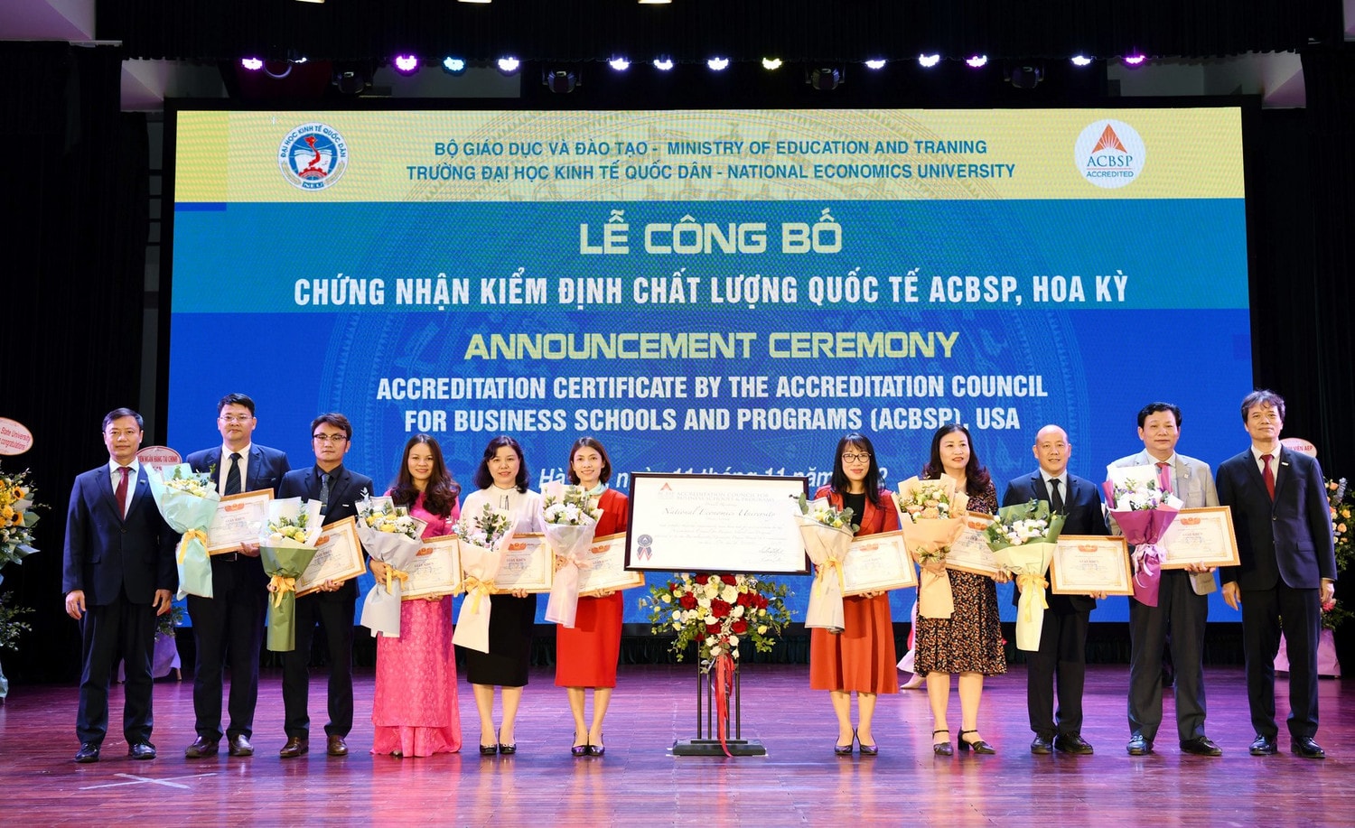 Điểm danh một số trường đại học và ngành đào tạo của Việt Nam ngang tầm khu vực và quốc tế -0
