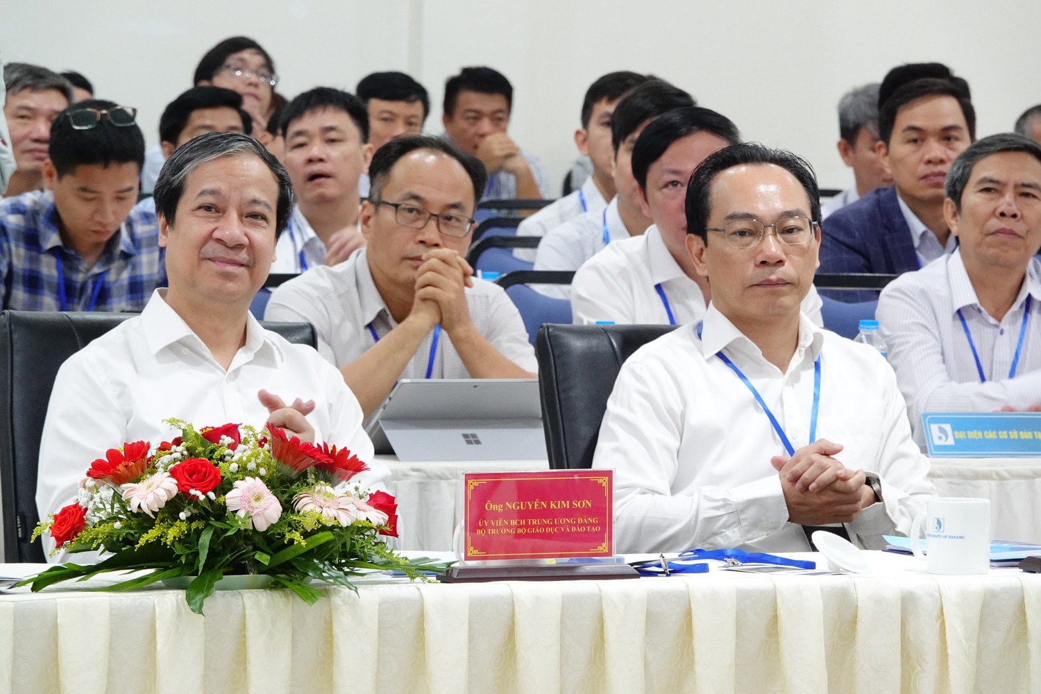 Thứ trưởng Bộ GD-ĐT: Ngành công nghiệp bán dẫn, vi mạch có tiềm năng rất lớn trong tương lai -0