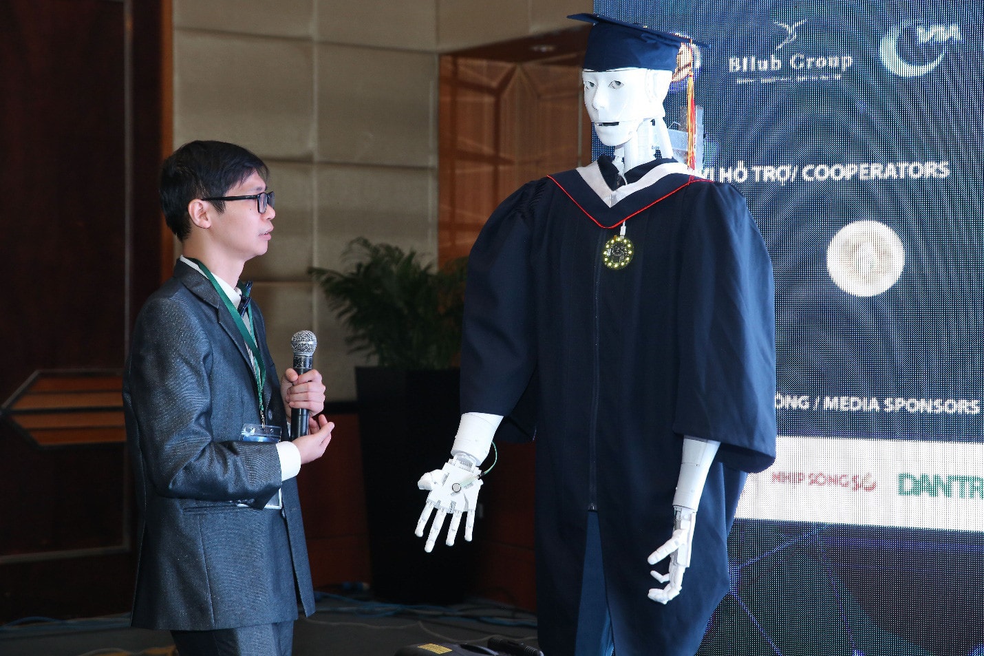 Bài 3: Sáng tạo, khoa học, bền bỉ