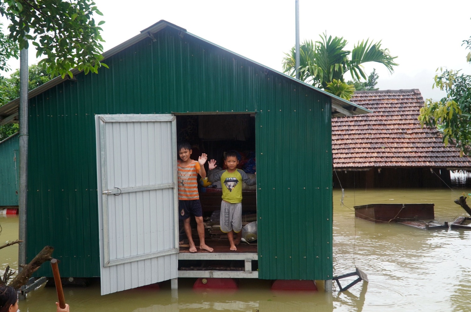 Người dân Tân Hóa sẽ tránh lũ trong các ngôi nhà nổi