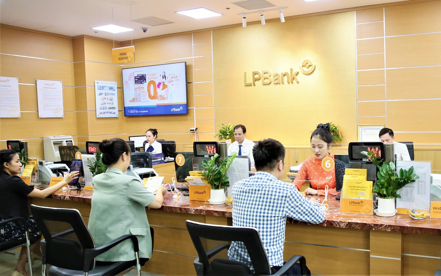 LPBank ghi nhận kết quả kinh doanh khả quan trong quý III.2023 -0