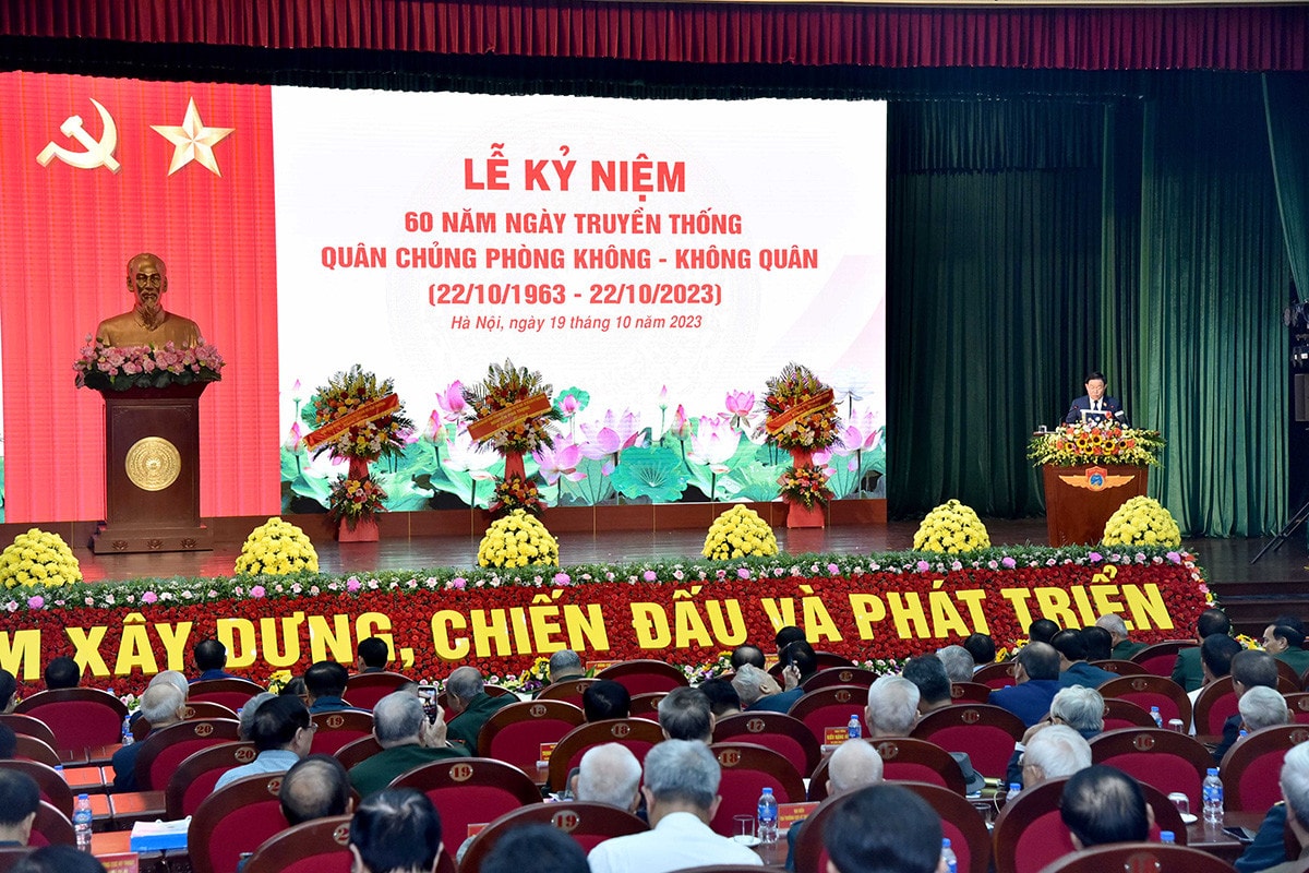 Xây dựng Quân chủng Phòng không - Không quân tinh nhuệ, hiện đại, bảo vệ vững chắc bầu trời Tổ quốc