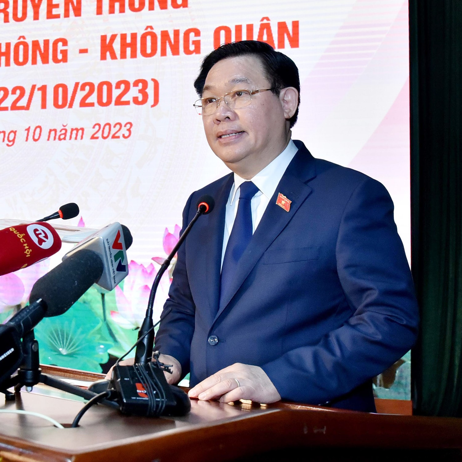 Xây dựng Quân chủng Phòng không - Không quân tinh nhuệ, hiện đại, bảo vệ vững chắc bầu trời Tổ quốc