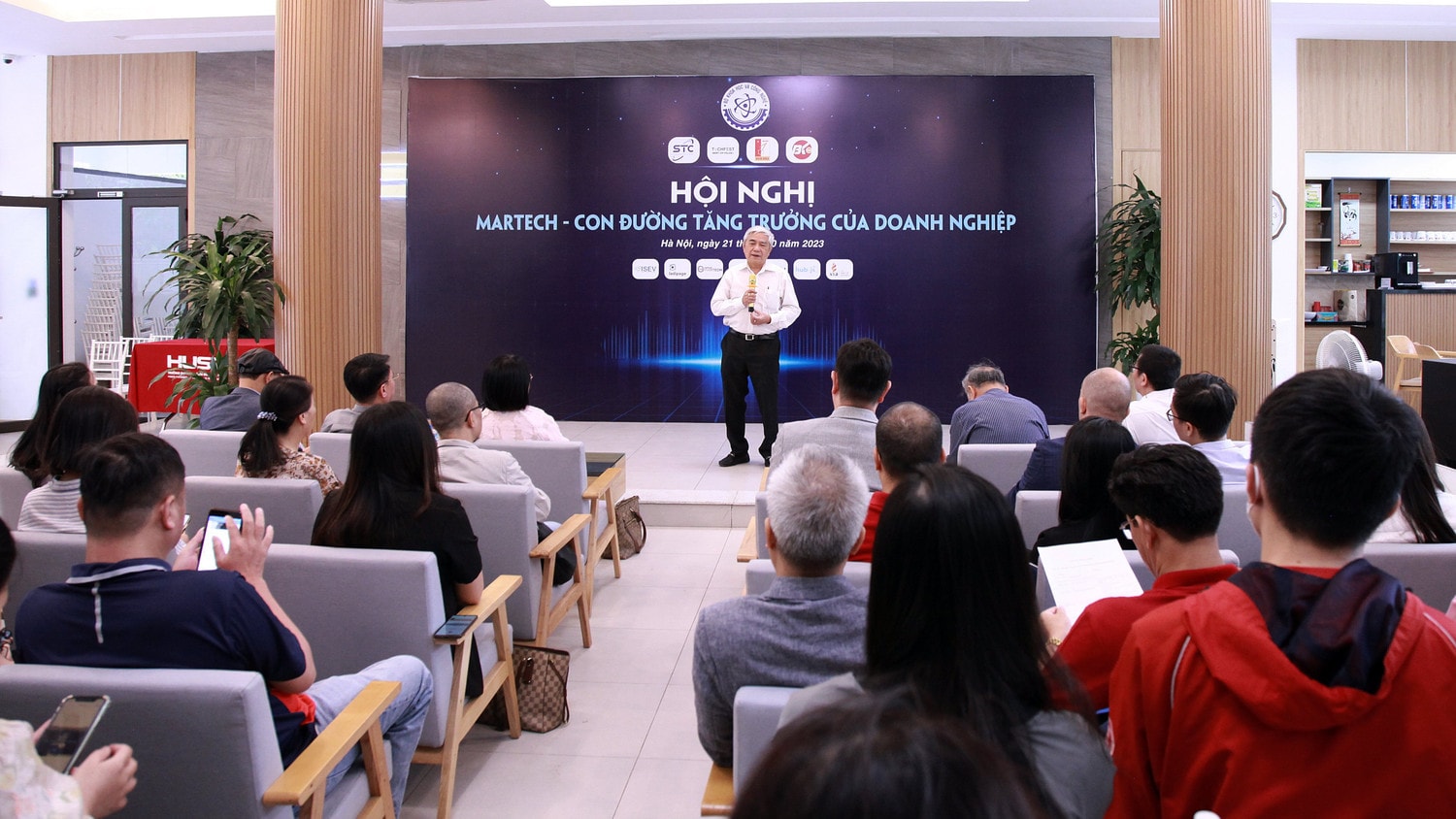 TS. Nguyễn Quân, Chủ tịch Hội Tự động hóa Việt Nam phát biểu tại hội nghị Ứng dụng khoa học công nghệ xây dựng thương hiệu doanh nghiệp -0