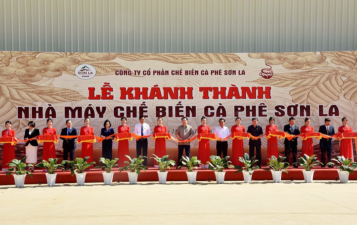 Chủ tịch Quốc hội Vương Đình Huệ dự Lễ khánh thành Nhà máy chế biến cà phê Sơn La -4