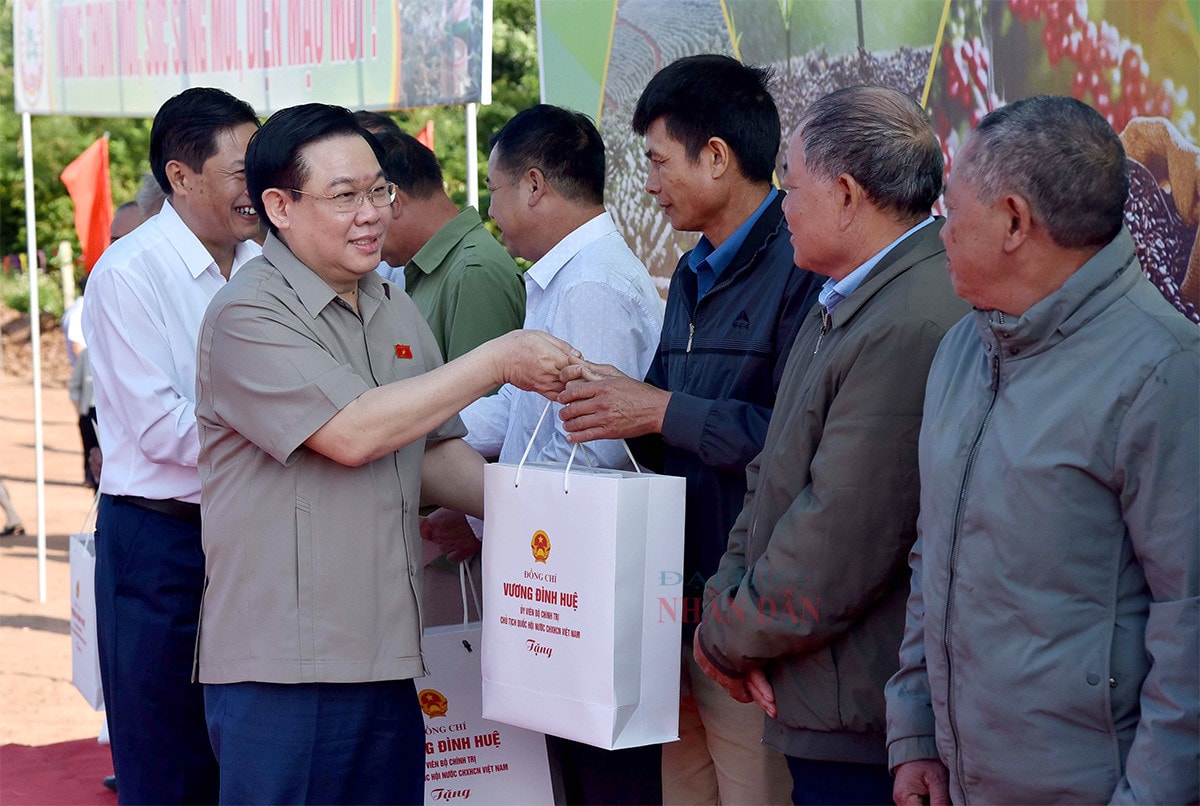 Chủ tịch Quốc hội Vương Đình Huệ dự Lễ khánh thành Nhà máy chế biến cà phê Sơn La -5