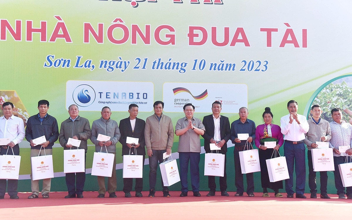 Chủ tịch Quốc hội Vương Đình Huệ dự Lễ khánh thành Nhà máy chế biến cà phê Sơn La -6