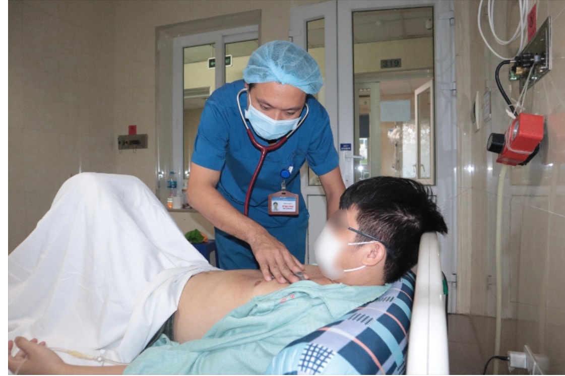 Đang tham gia giải chạy, người đàn ông bị ngất xỉu, bác sĩ khuyến cáo -0