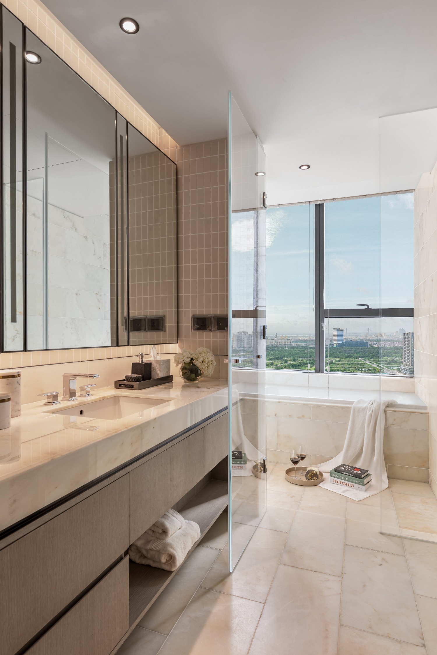 Khu căn hộ hàng hiệu Marriott sắp bàn giao đánh thức đất vàng trung tâm thành phố Hồ Chí Minh -0