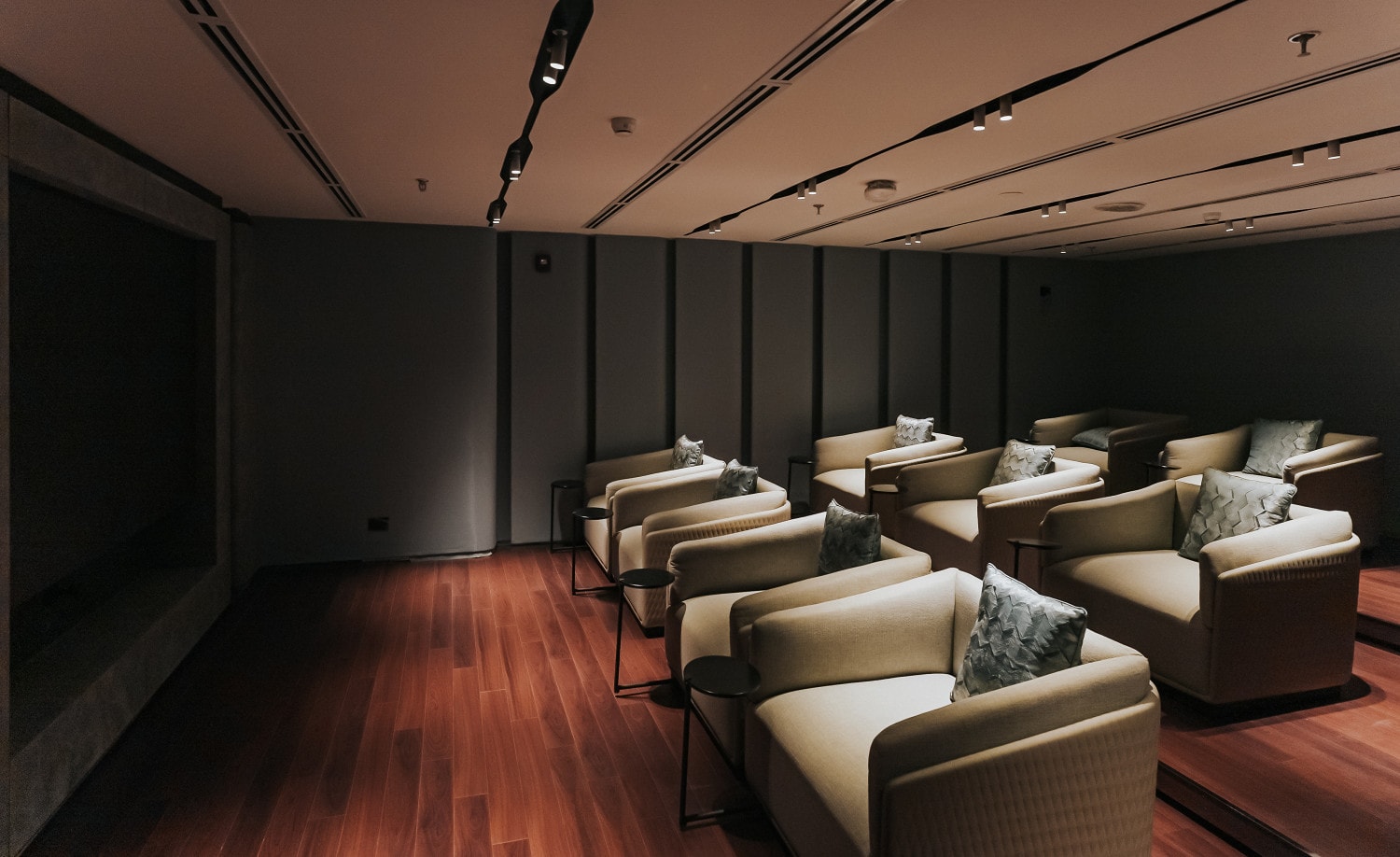 Khu căn hộ hàng hiệu Marriott sắp bàn giao đánh thức đất vàng trung tâm thành phố Hồ Chí Minh -0