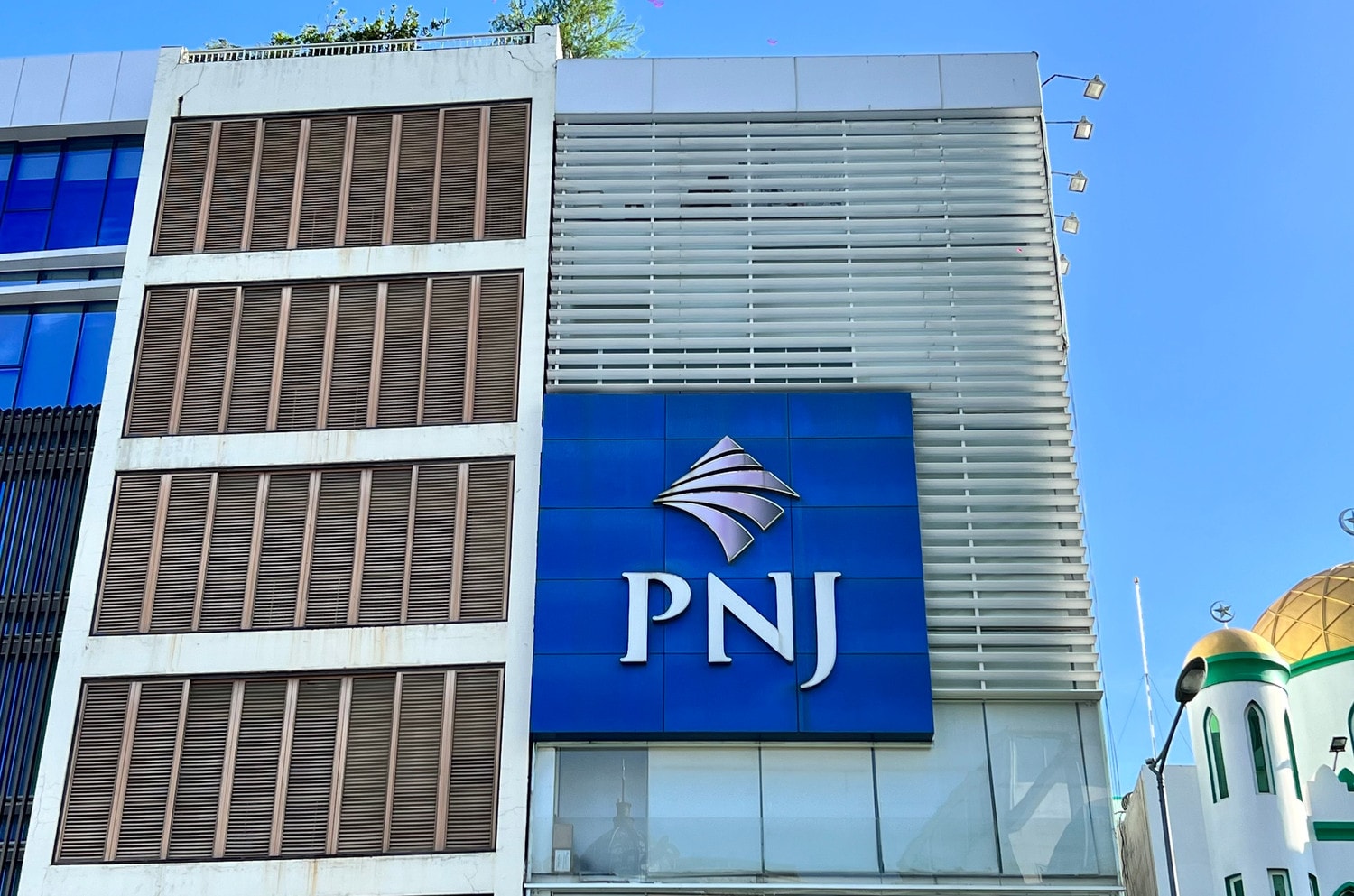 Sau đính chính, PNJ bị giảm gần 2.731 tỷ đồng doanh thu -0