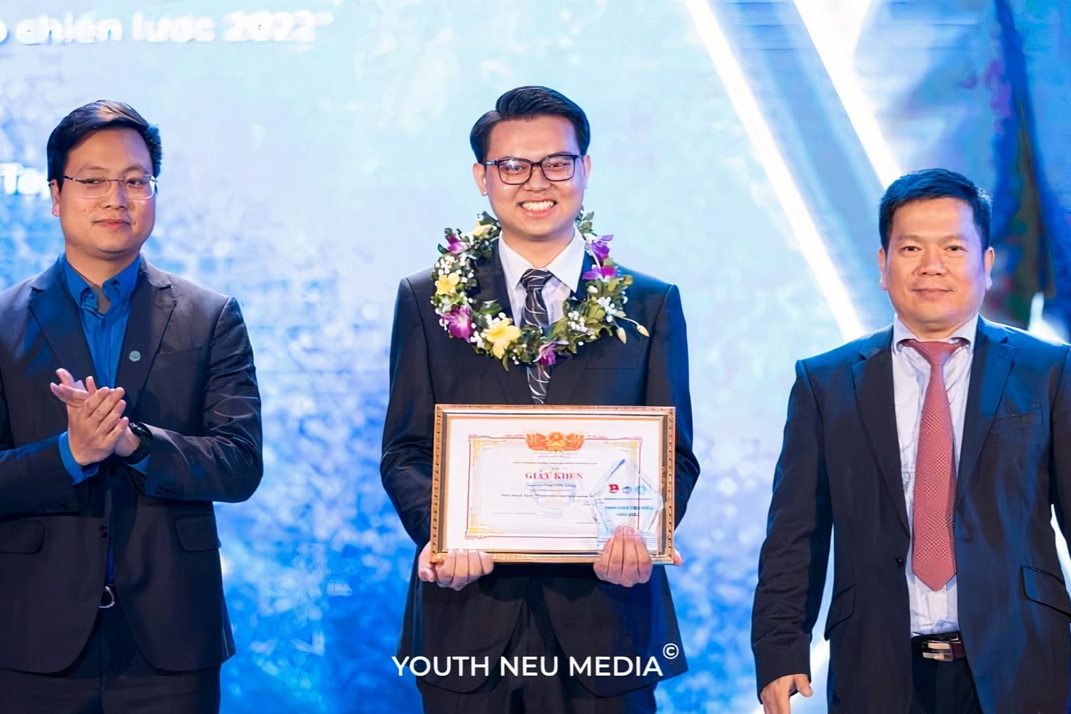 Thủ khoa Trường ĐH Kinh tế Quốc dân được nhận vào Big 4 khi chưa tốt nghiệp -0
