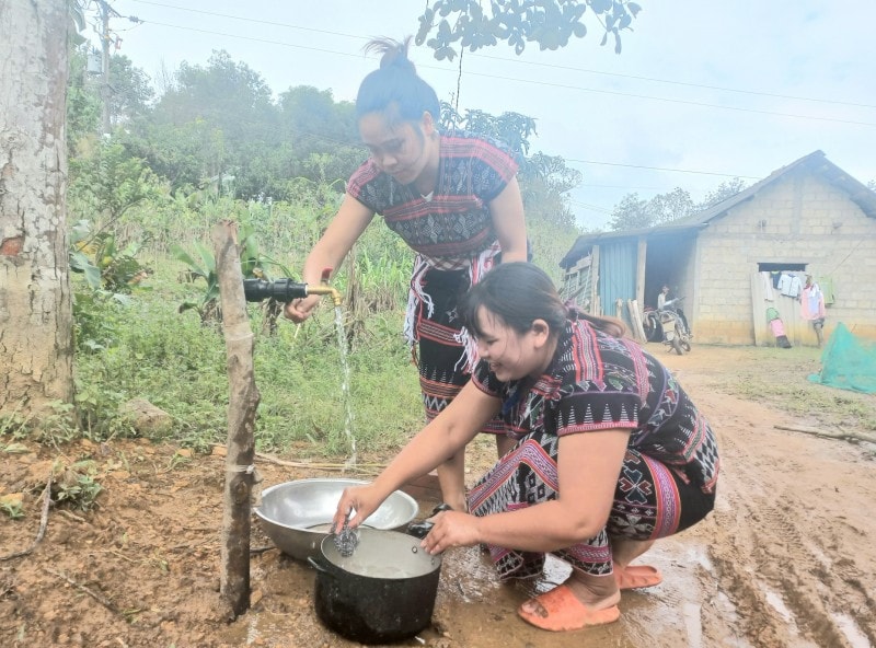 Người dân rất cần được tuyên truyền về sử dụng nước hợp lý, tiết kiệm - Ảnh: Nguyễn Tuấn