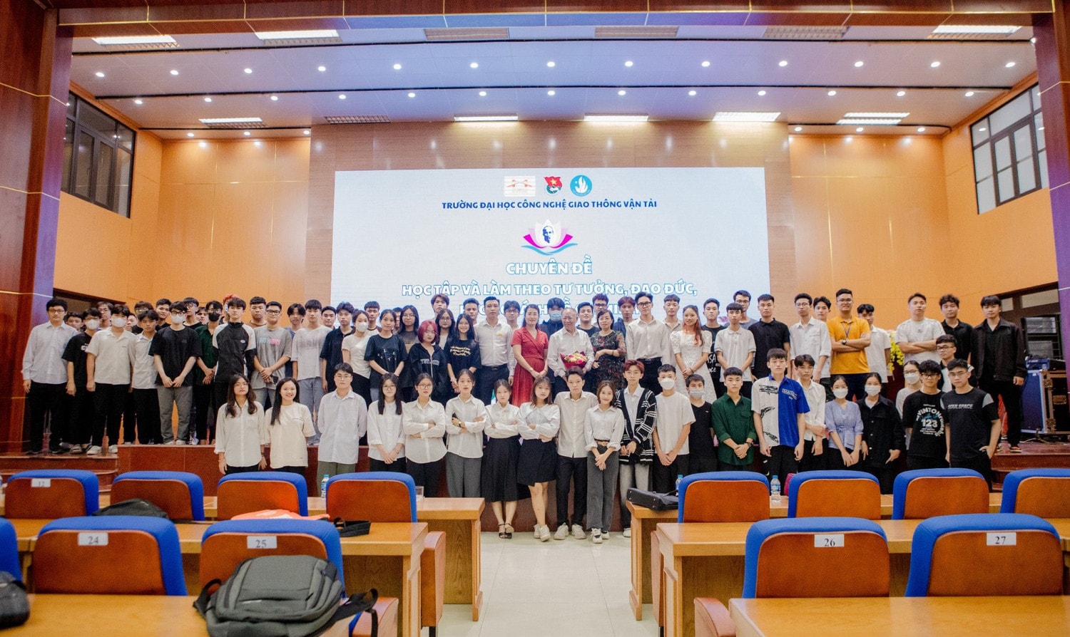 Trường ĐH Công nghệ Giao thông Vận tải tổ chức 