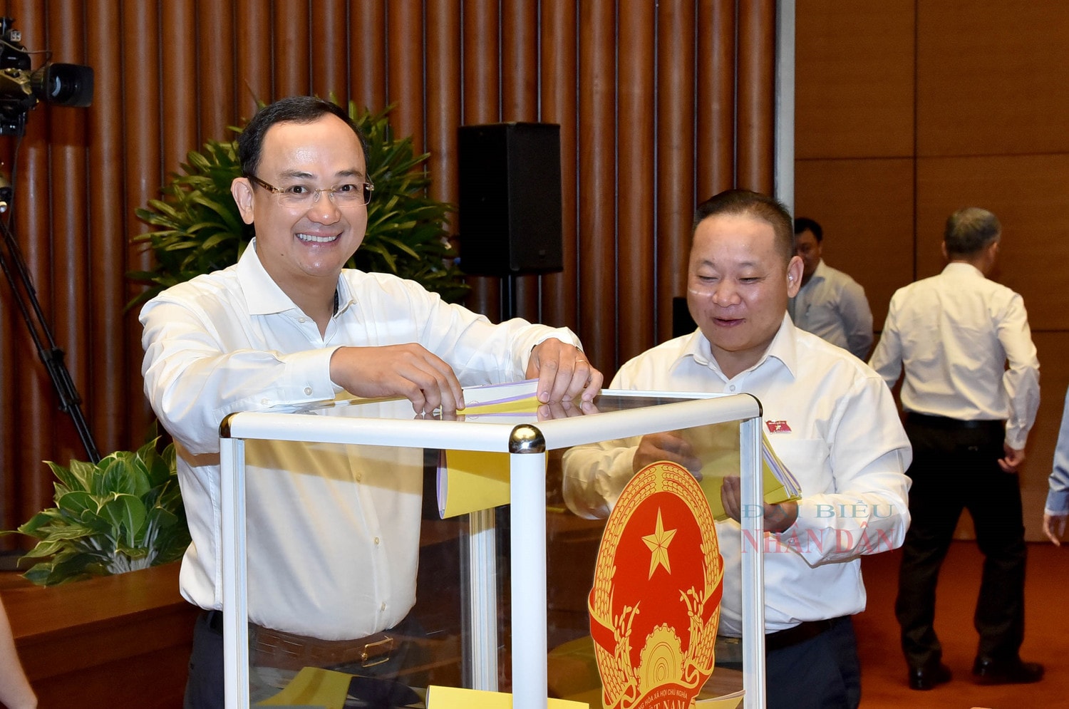 Quốc hội lấy phiếu tín nhiệm đối với các chức danh do Quốc hội bầu, phê chuẩn -0
