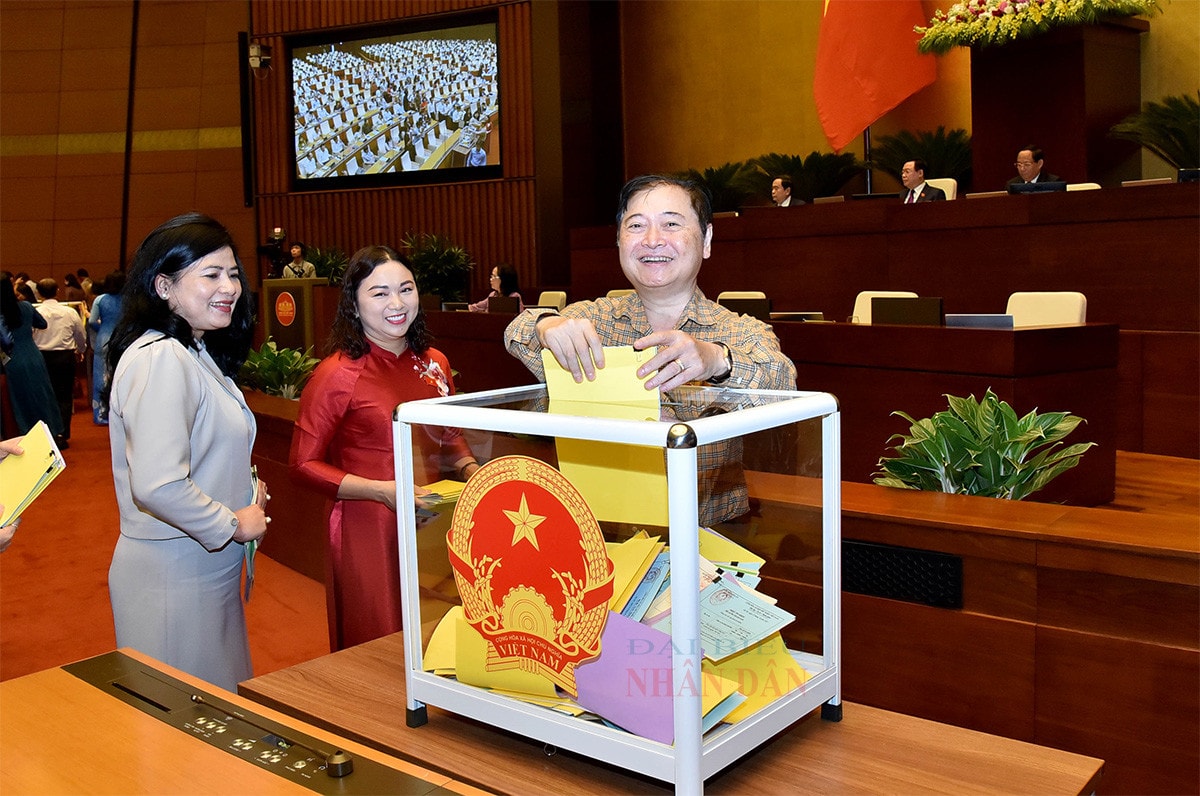 Quốc hội lấy phiếu tín nhiệm đối với các chức danh do Quốc hội bầu, phê chuẩn -4