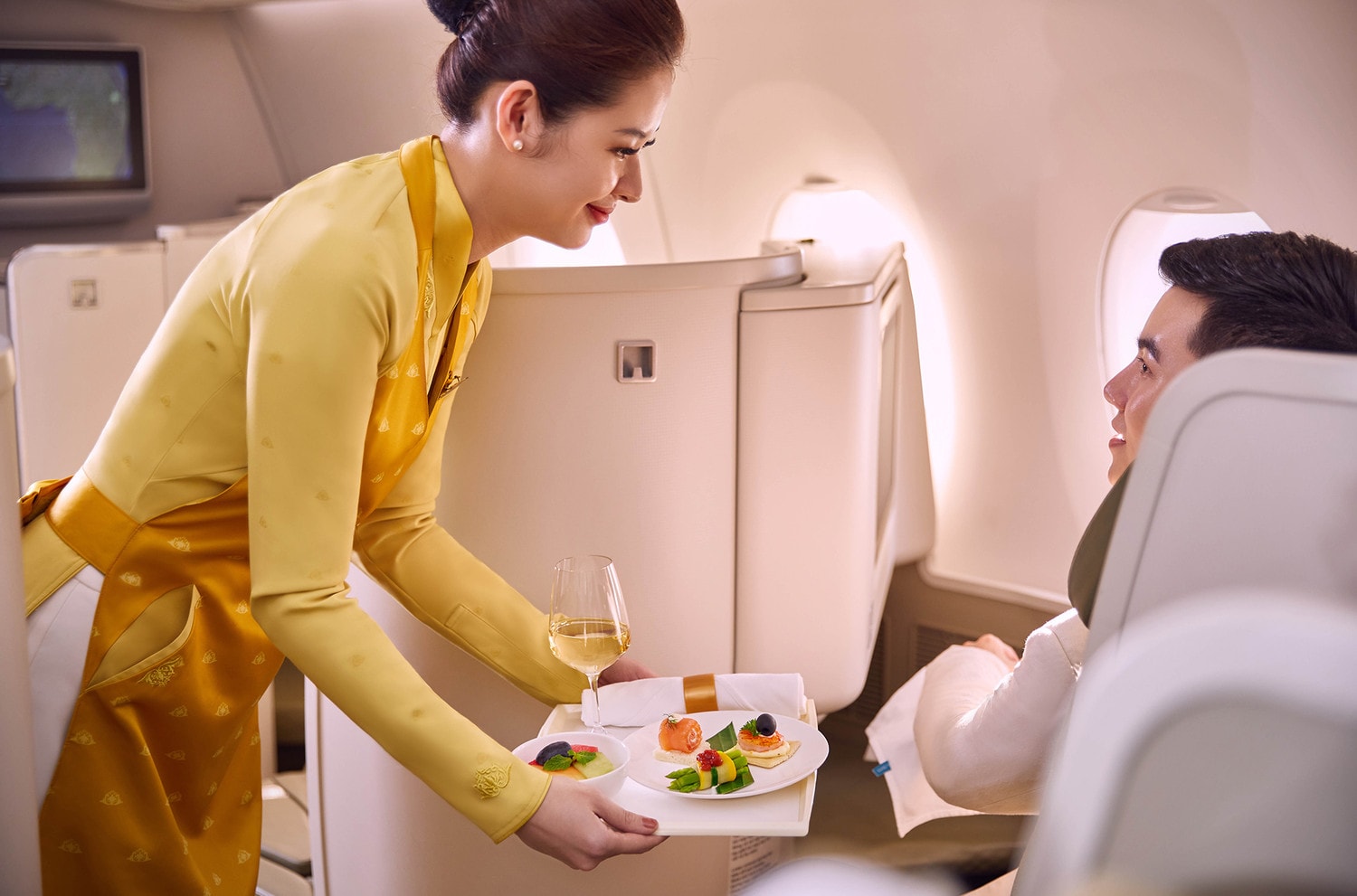 Vietnam Airlines số hóa thực đơn suất ăn, đồ uống trên các chuyến bay -0