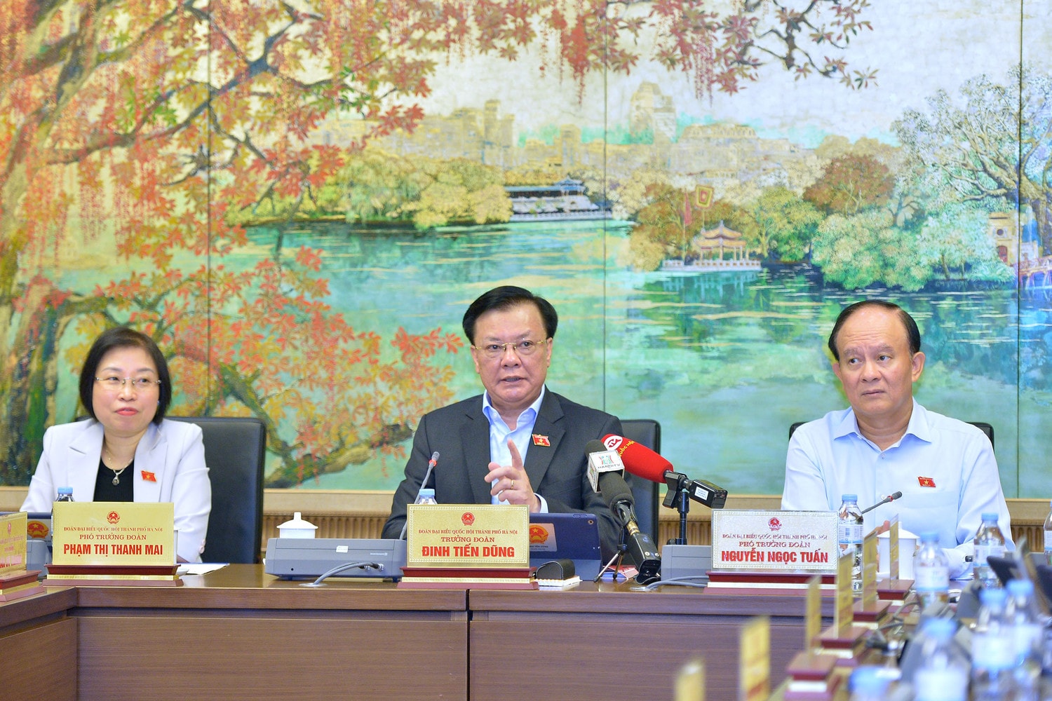 Bàn giải pháp căn cơ, hiệu quả để phát triển kinh tế - xã hội -0