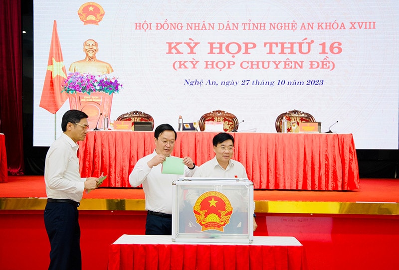 Nghệ An: Phản ánh thực chất những nỗ lực của người được lấy phiếu tín nhiệm -0