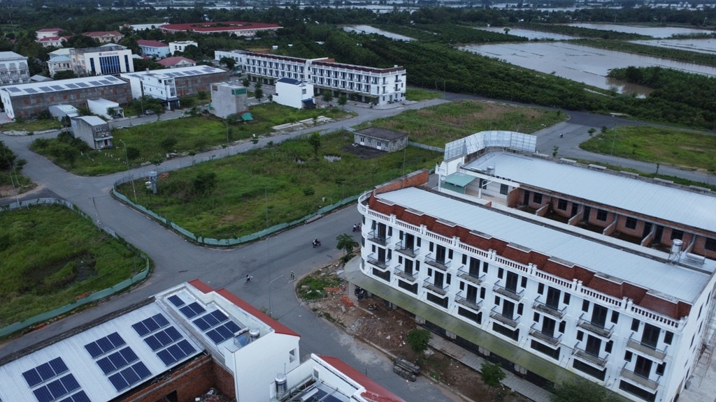Khu đô thị mới do Công ty cổ phần đầu tư Cadif làm chủ đầu tư đang bị ngành chức năng TP Cần Thơ yêu cầu kiểm tra lại pháp lý TP Cần Thơ: Cận cảnh Khu đô thị mới do Công ty cổ phần đầu tư Cadif làm chủ đầu tư