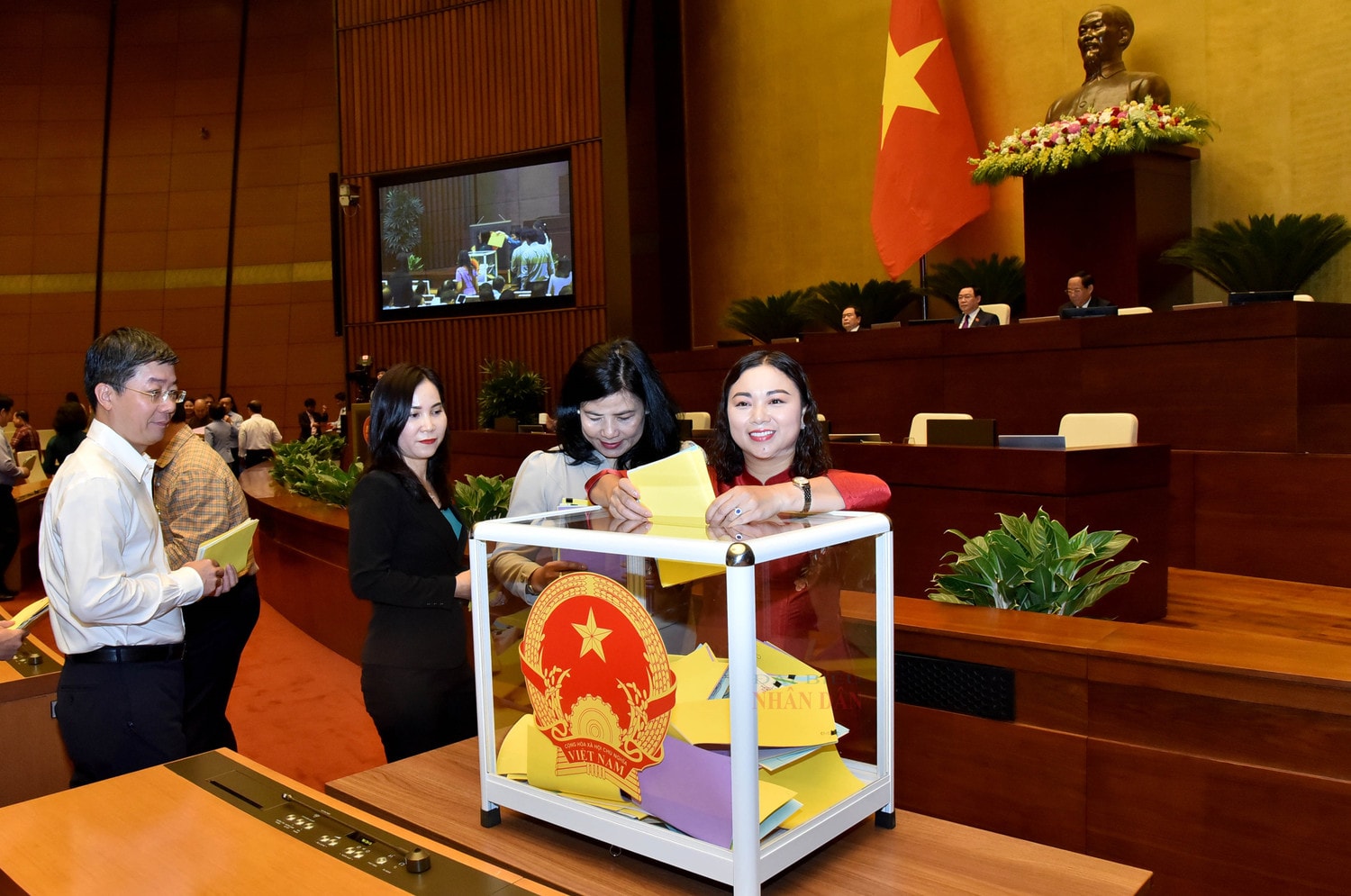 Dấu ấn một Quốc hội đổi mới toàn diện, hành động quyết liệt, hiệu quả -0