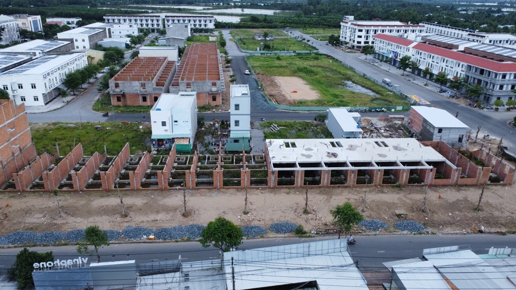 Khu đô thị mới do huyện Thới Lai do Công ty cổ phần đầu tư Cadif làm chủ đầu tư, nhìn từ Tỉnh lộ 922 TP Cần Thơ: Cận cảnh Khu đô thị mới do Công ty cổ phần đầu tư Cadif làm chủ đầu tư