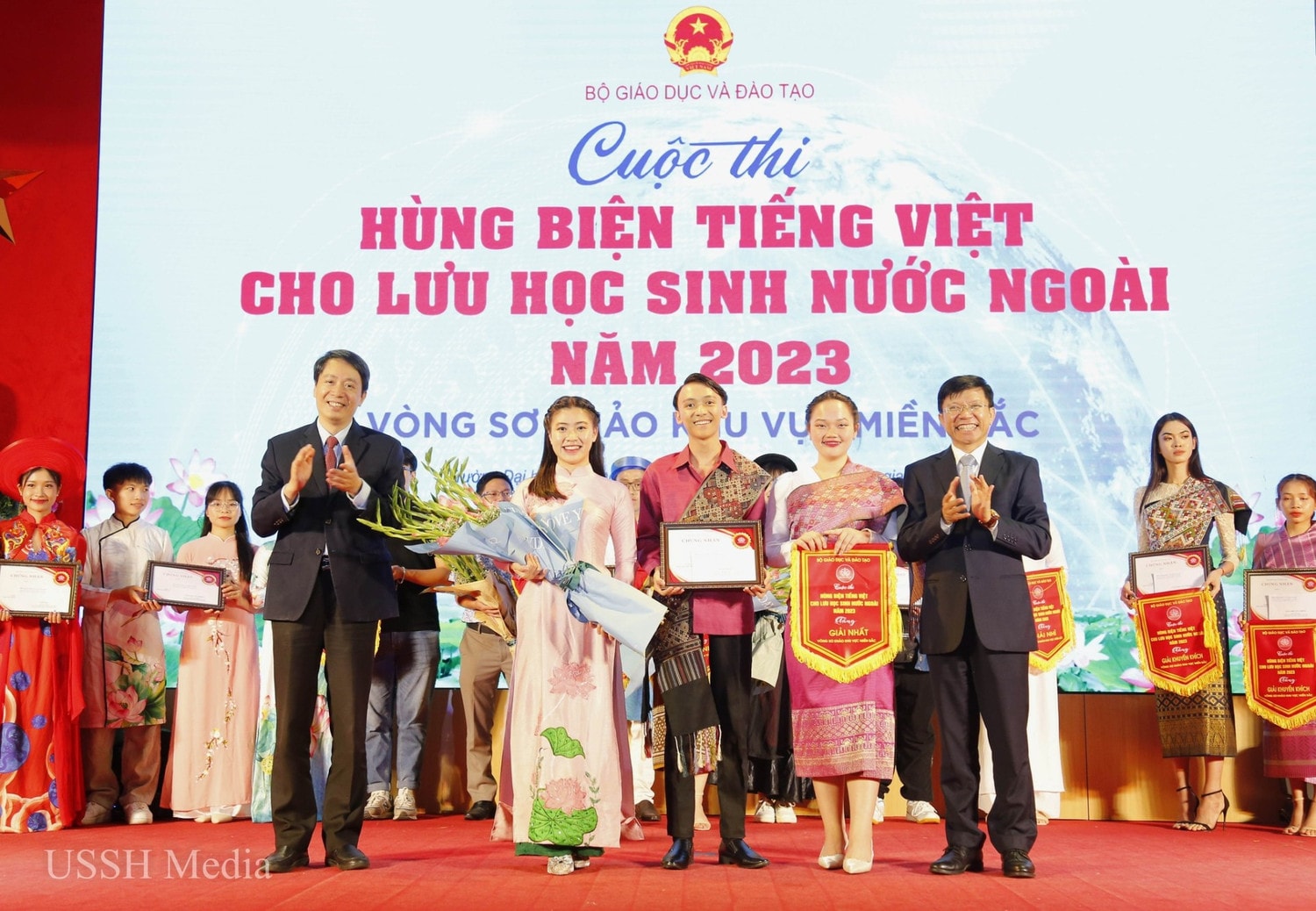 giai-nhat-a.jpg -0