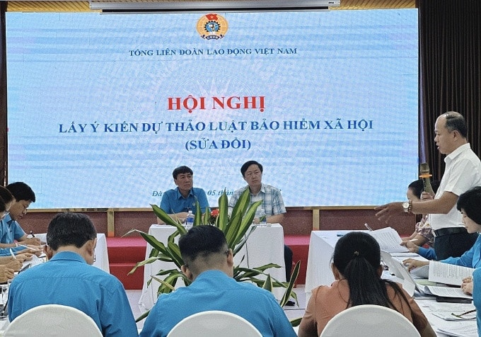Tổng Liên đoàn Lao động Việt Nam tổ chức Hội nghị lấy ý kiến cán bộ công đoàn về Dự thảo Luật BHXH (sửa đổi) tại Đà Nẵng. Ảnh: Phan Nguyên