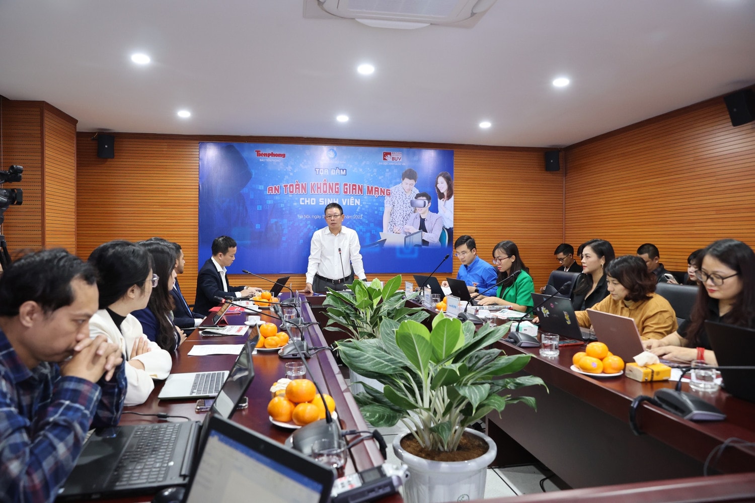 An toàn không gian mạng cho sinh viên: Nhiều hành lang pháp lý bảo vệ nhưng chưa đủ -0