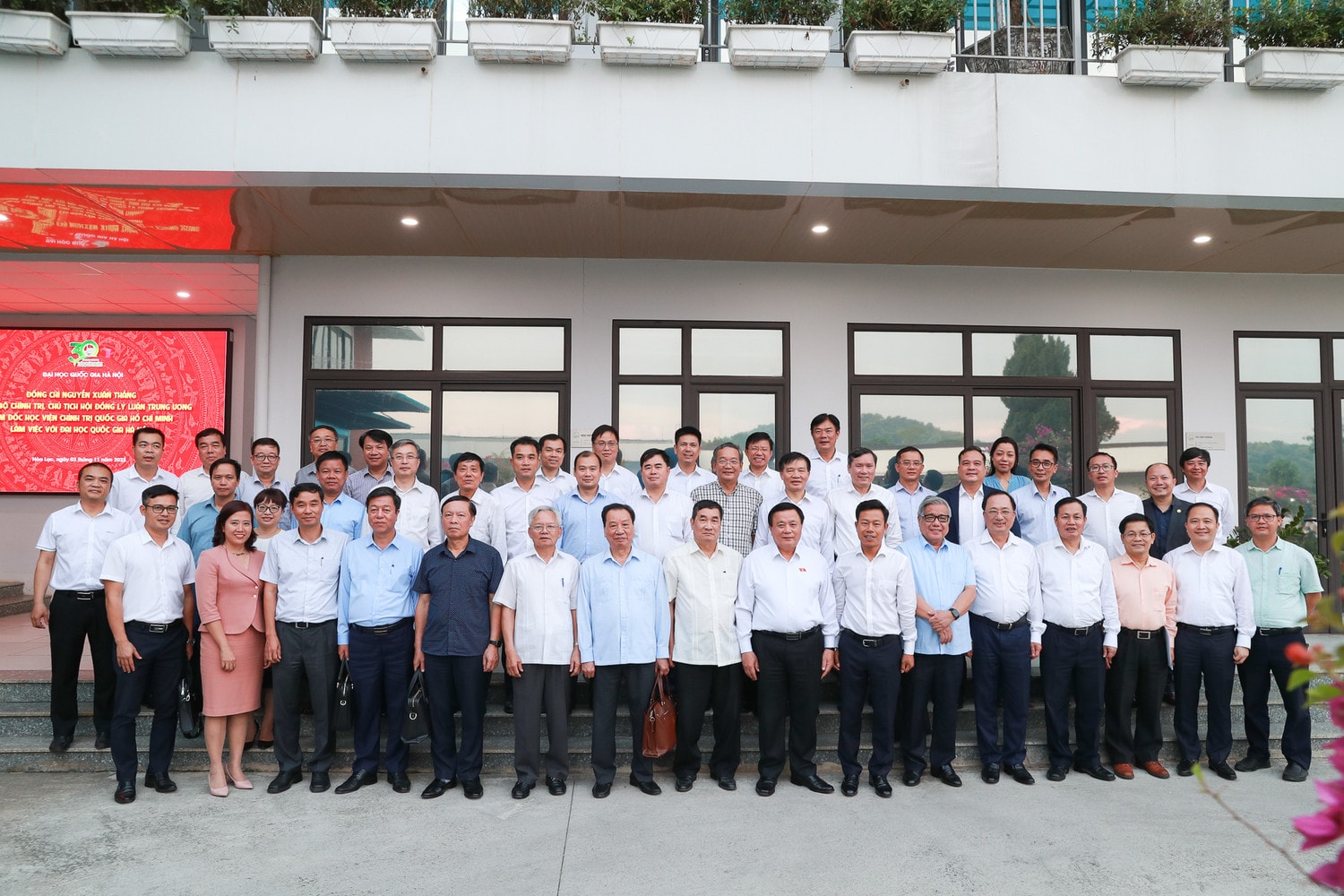 ĐHQGHN cần hình thành một số nhóm nghiên cứu mạnh về lý luận chính trị -4