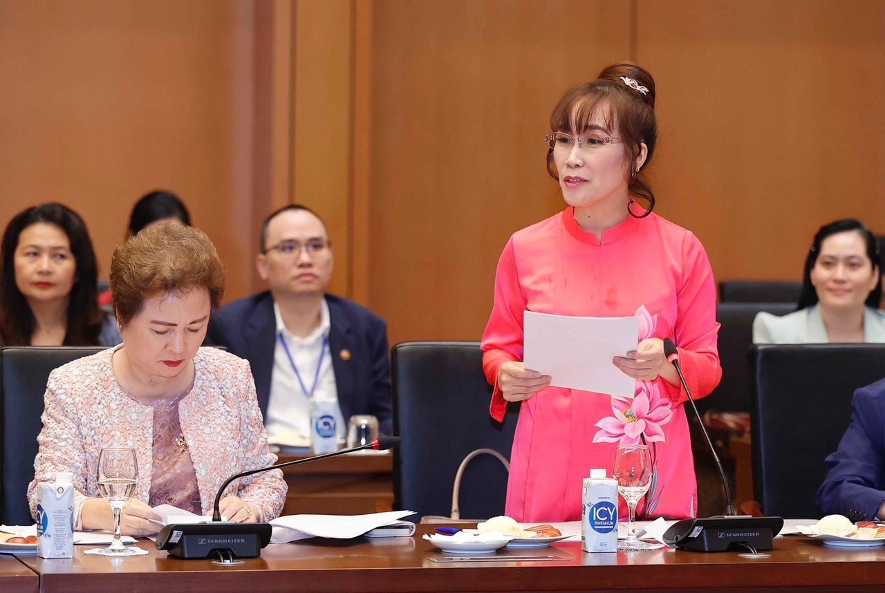 Chủ tịch Quốc hội Vương Đình Huệ: Phát huy tinh thần dân tộc, xứng tầm là những doanh nhân đại diện cho đất nước Việt Nam -0