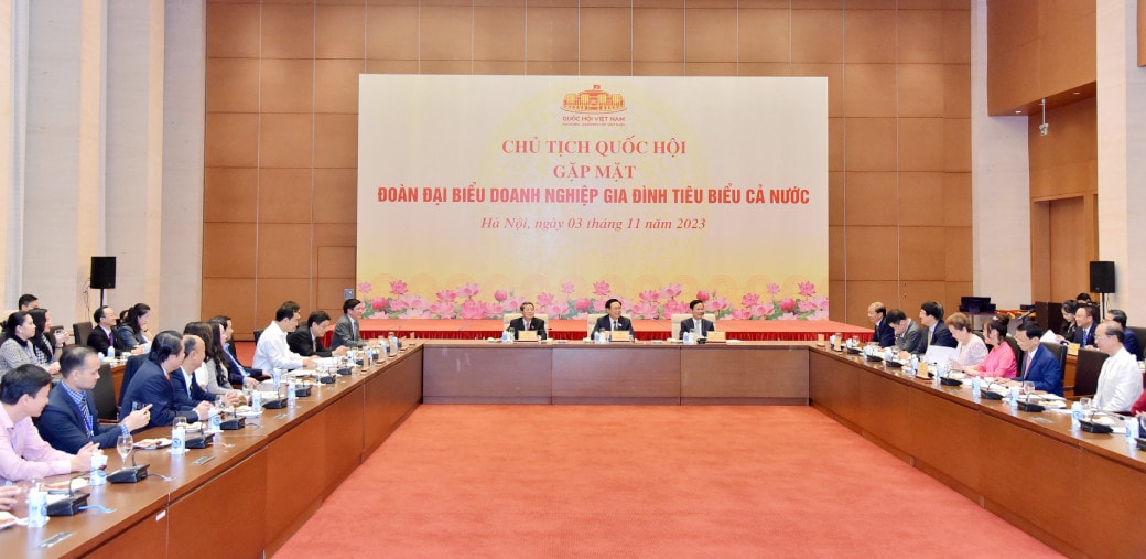Chủ tịch Quốc hội Vương Đình Huệ: Phát huy tinh thần dân tộc, xứng tầm là những doanh nhân đại diện cho đất nước Việt Nam -0