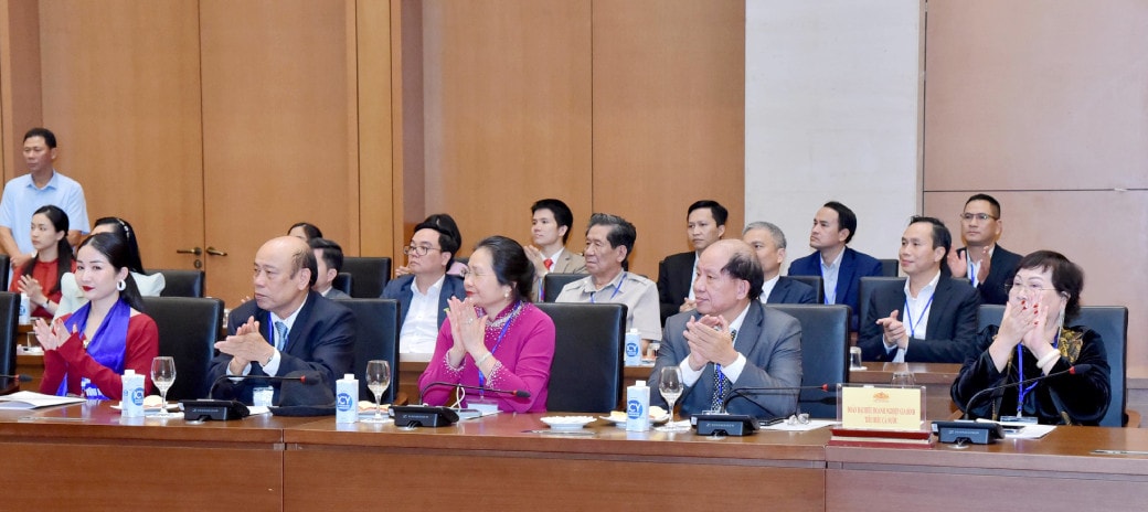 Chủ tịch Quốc hội Vương Đình Huệ: Phát huy tinh thần dân tộc, xứng tầm là những doanh nhân đại diện cho đất nước Việt Nam -0